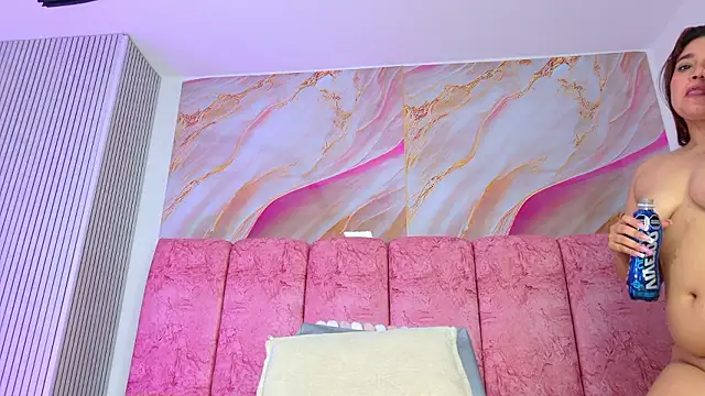 emmacurvyn Live XXX chat