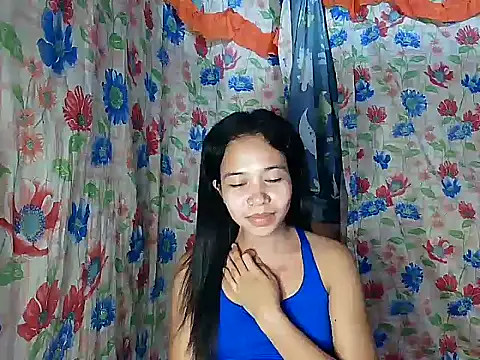 PinaySkinnyGirl live XXX chat