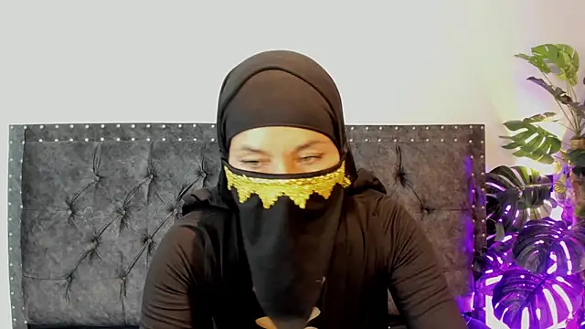 Latifa_ali Adlı Modelin Canlı XXX Sohbeti