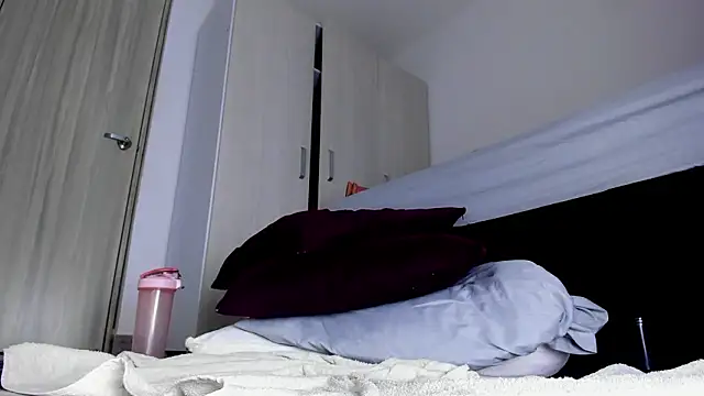 Skarleth69 Live XXX Chat