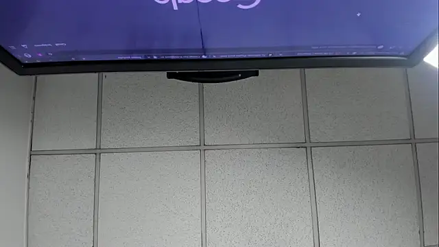 Criistaal_'s Live XXX Chat