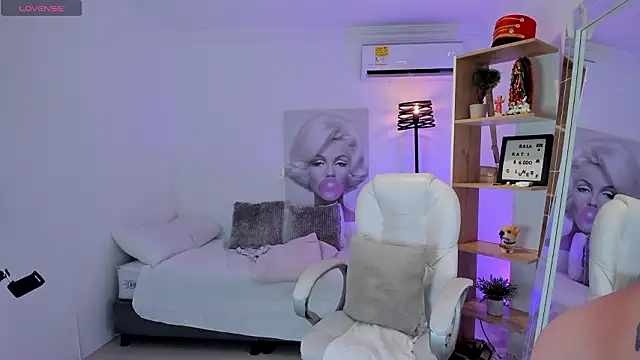 MIA25___ Chat XXX in diretta