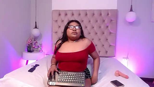 Kiri_Black_ Chat XXX in diretta