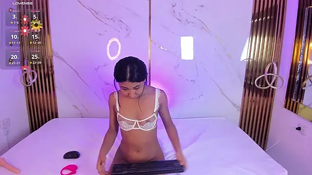 Chatroom XXX en direct de CandyRouse__