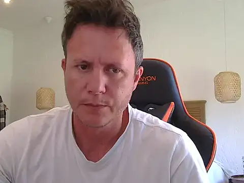 TroyDieselXXX Show in webcam