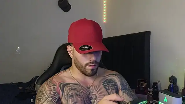 Ades_Lowe live XXX chat