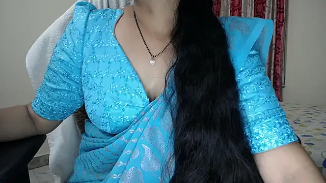 XXX chat uživo modela Sexy_HouseWifee