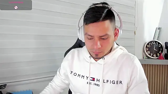 Rick_AdamsのライブXXXチャット