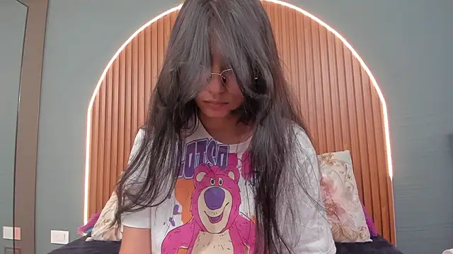 NayeCloud's Live XXX Chat