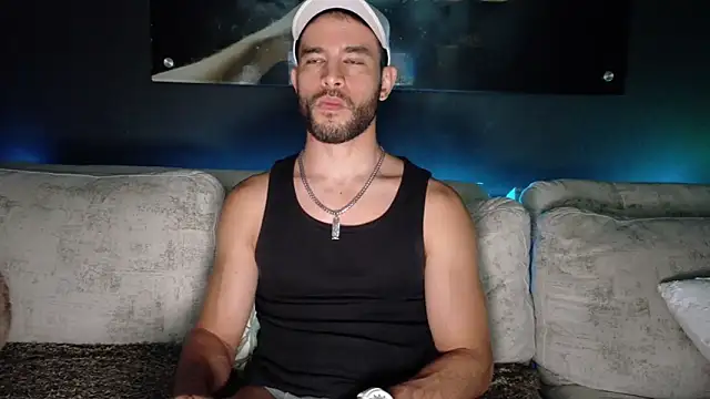 Crhis_N_Derek Live XXX Chat