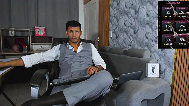 Hideintheoffice Live XXX Chat