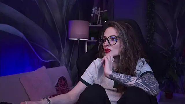 OliviaMcClean Live XXX-chat