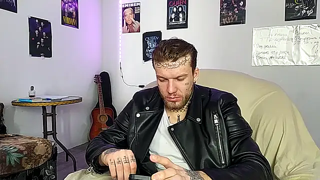 Huntall77 Live XXX Chat