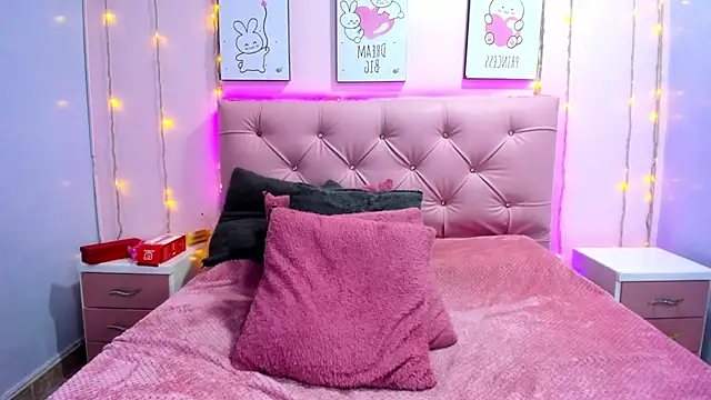 Issaa_Tyler – Naživo XXX chat