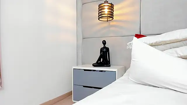 IvonneOwen's Live XXX Chat