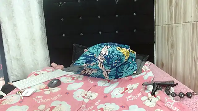 Camil4_milf_1 – Naživo XXX chat