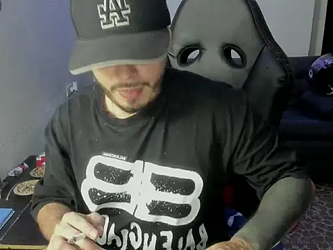 ragnar_lothbrok777 Chat XXX in diretta