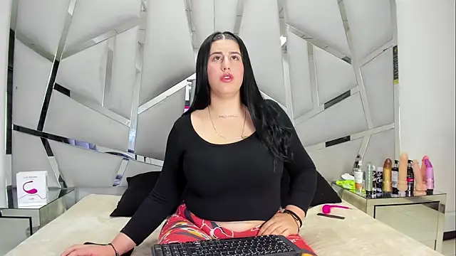 Chat XXX ao vivo de Criistaal_