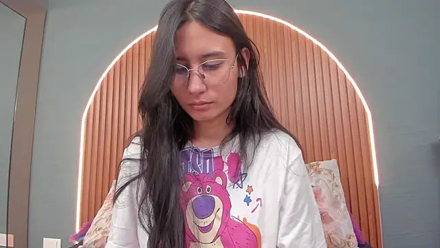 NayeCloudのライブXXXチャット