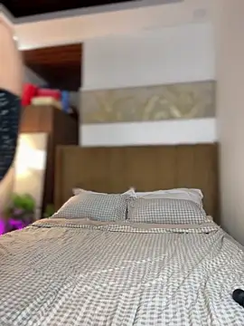 Bombshell_Rebbecca élő XXX-chatje