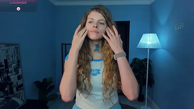 Chat +18 de RayaNenlia ao vivo