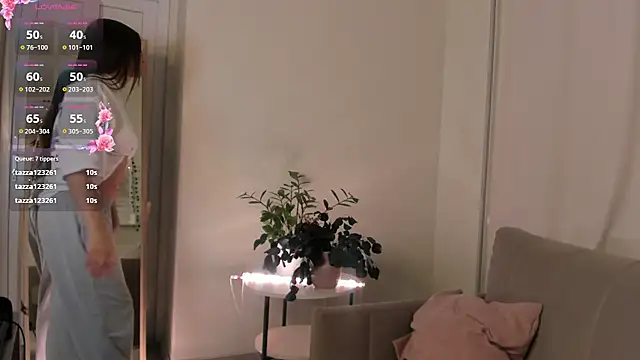 Chat +18 de Lillie_Miller ao vivo