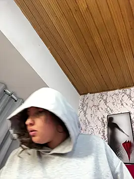 Larissa_Antonella élő XXX-chatje