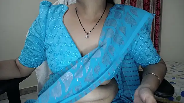 Sexy_HouseWifee – Naživo XXX chat