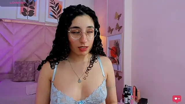 DemiJones_ Adlı Modelin Canlı XXX Sohbeti