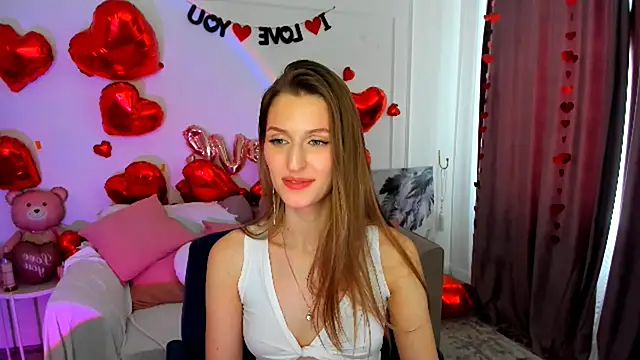 NaturalBeaty's Live XXX Chat