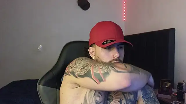 Ades_Lowe: онлайн-секс-чат