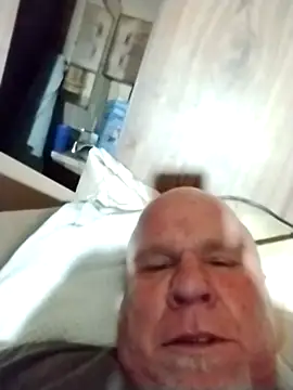 Reddog833 Live XXX-chat