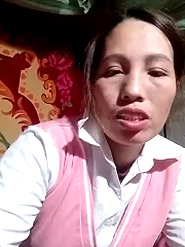 Gummiesu 网络视讯表演