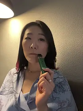 Chat XXX en directo de AikoYamada