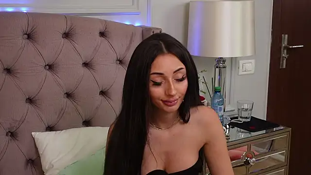 JenniferLovve Chat XXX in diretta