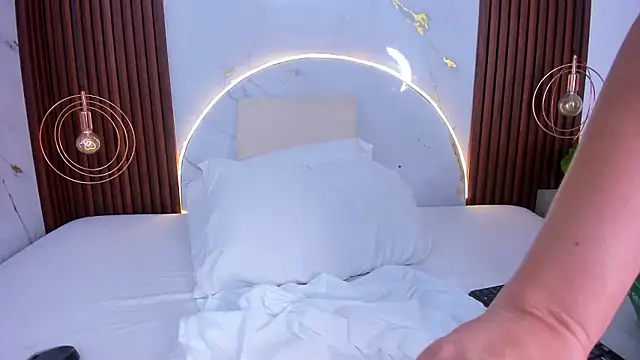 XXX chat uživo modela miamiller69