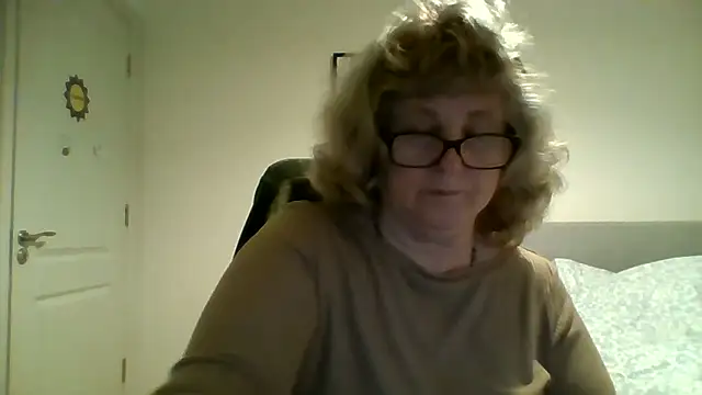 NoraJohnson6 élő XXX-chatje