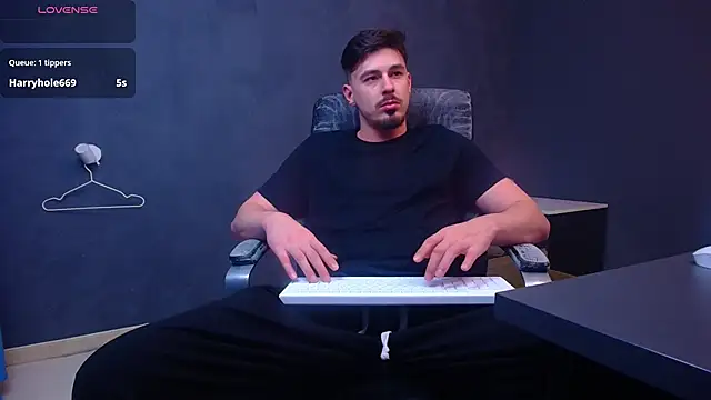 EnzoRace Chat XXX live