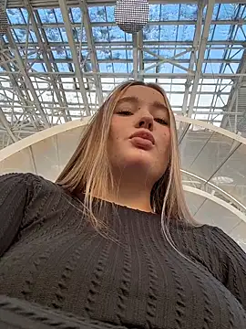 VineraSweet Chat XXX live