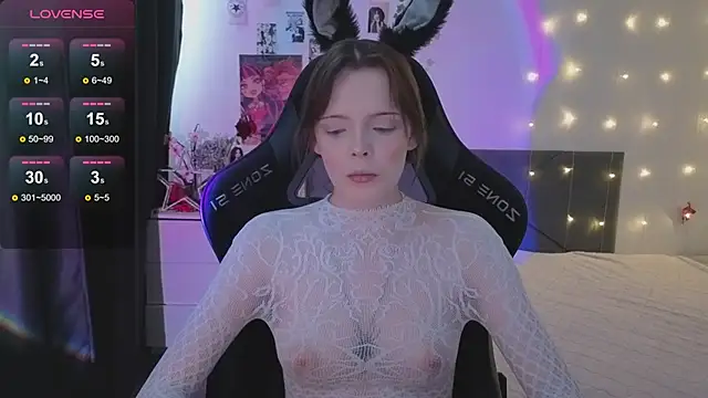 Chat +18 de Luna_Navy ao vivo