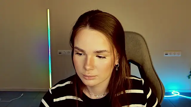 May_Bloom Live XXX Chat