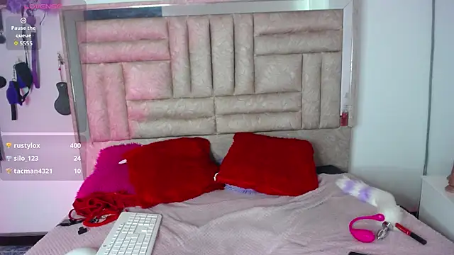 Bombom_Lux webcam show