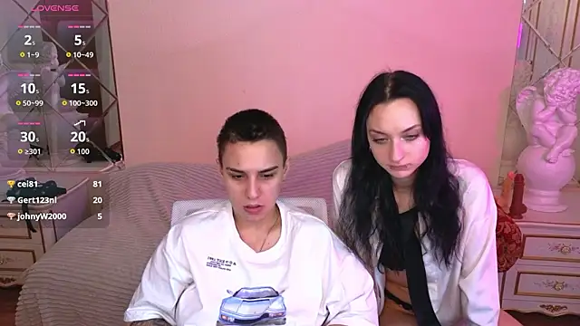 Czat XXX na żywo – Escaped_Brides