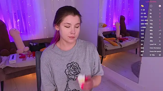 Chat +18 de Mira_Falls ao vivo