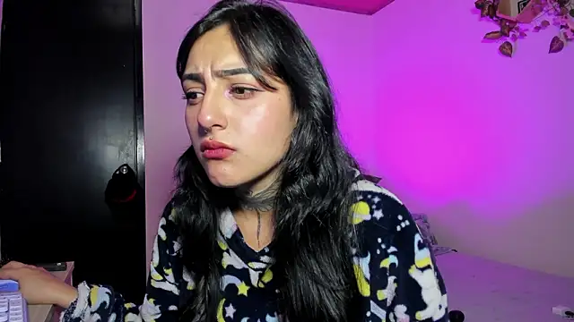 miku_st Adlı Modelin Canlı XXX Sohbeti