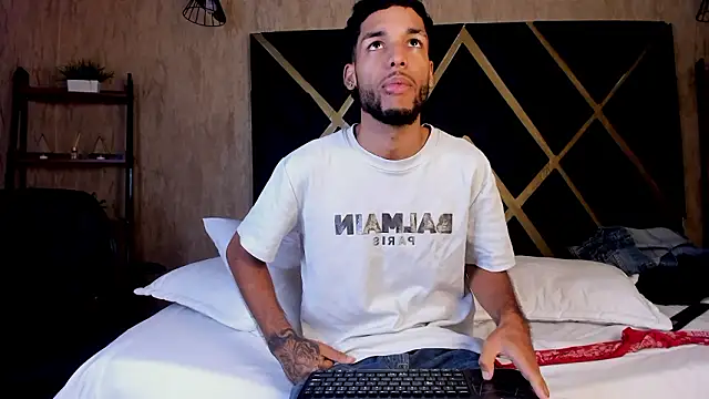 Chatroom XXX en direct de Thiagoferreti