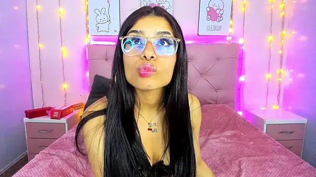 Issaa_Tyler Chat XXX in diretta