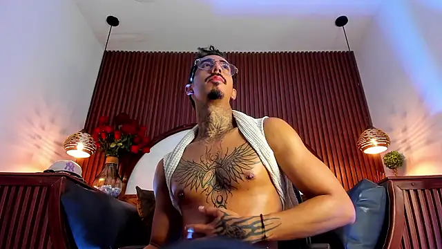 Donovan_Desmond Live XXX-chat