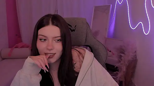 CoraMielのライブXXXチャット