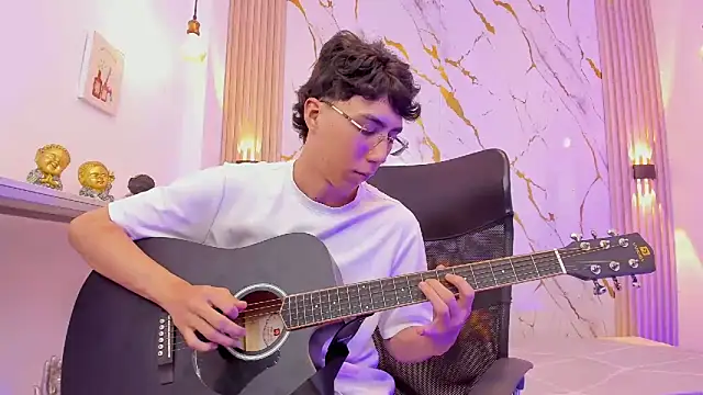 Chatroom XXX en direct de Nikolay_Gregori